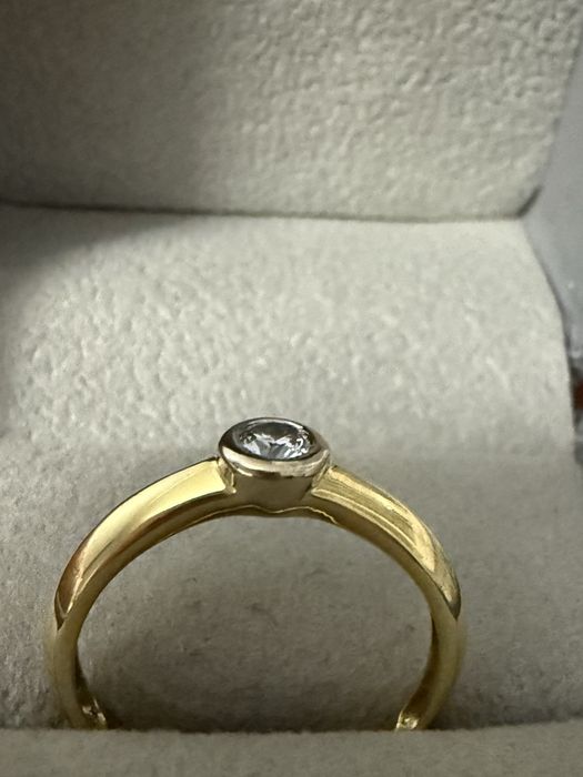 Бриллиантовое кольцо 750 пробы
