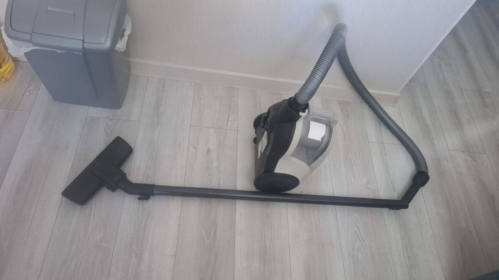 Срочно продам пылесос