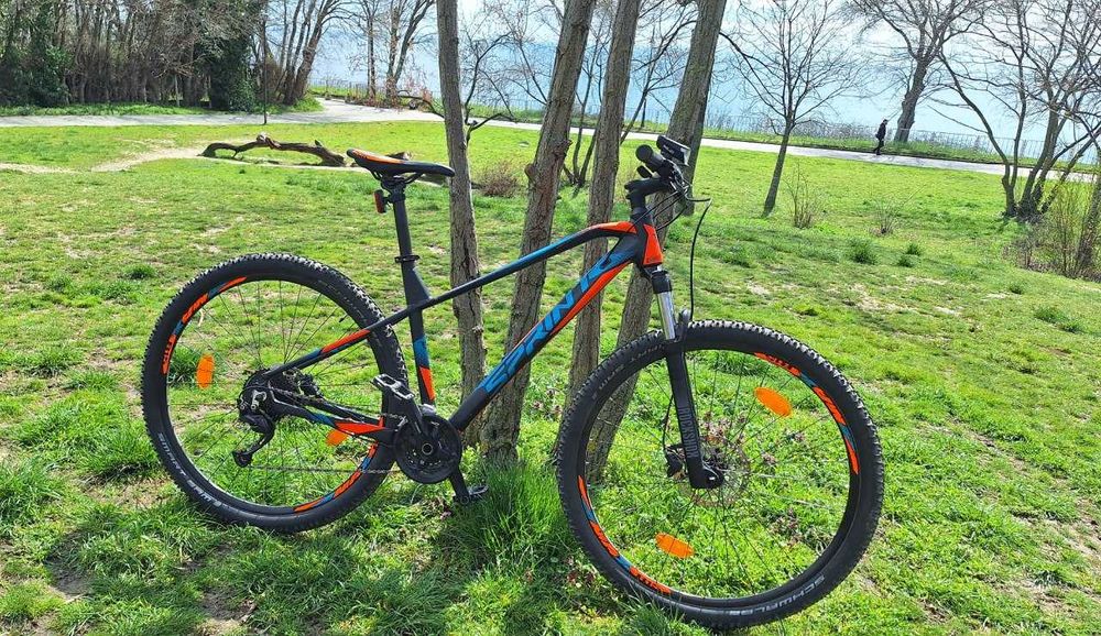 Планински велосипед Sprint Apolon 29 – отлично състояние, с аксесоари