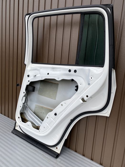 Usa dr spate vw Tiguan 5N 2007-2011 cod de culoare LB9A