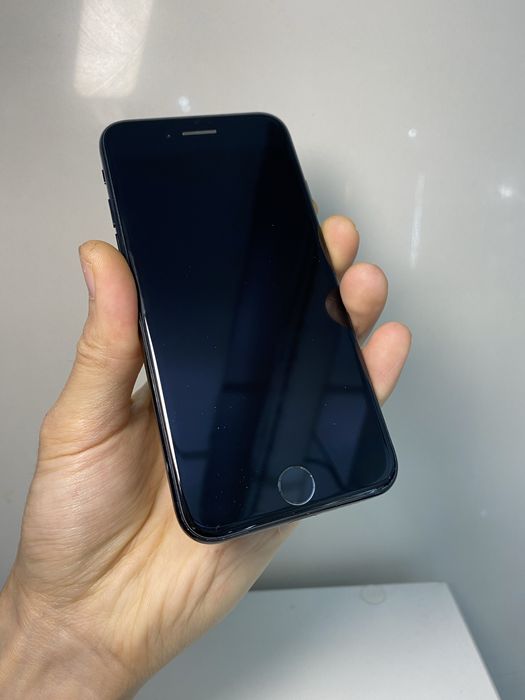 Продам айфон 7 на 256ГБ