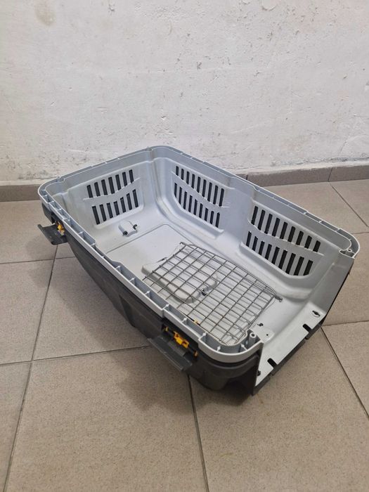 Транспортна кутия за куче