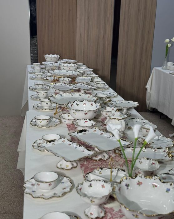 Фарфоровый чайный сервизы