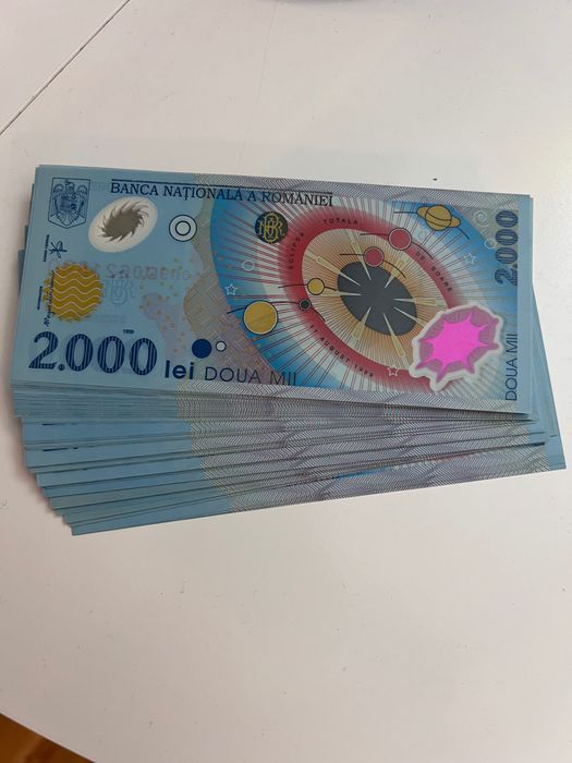 Set 100 bancnote 2000 lei eclipsa