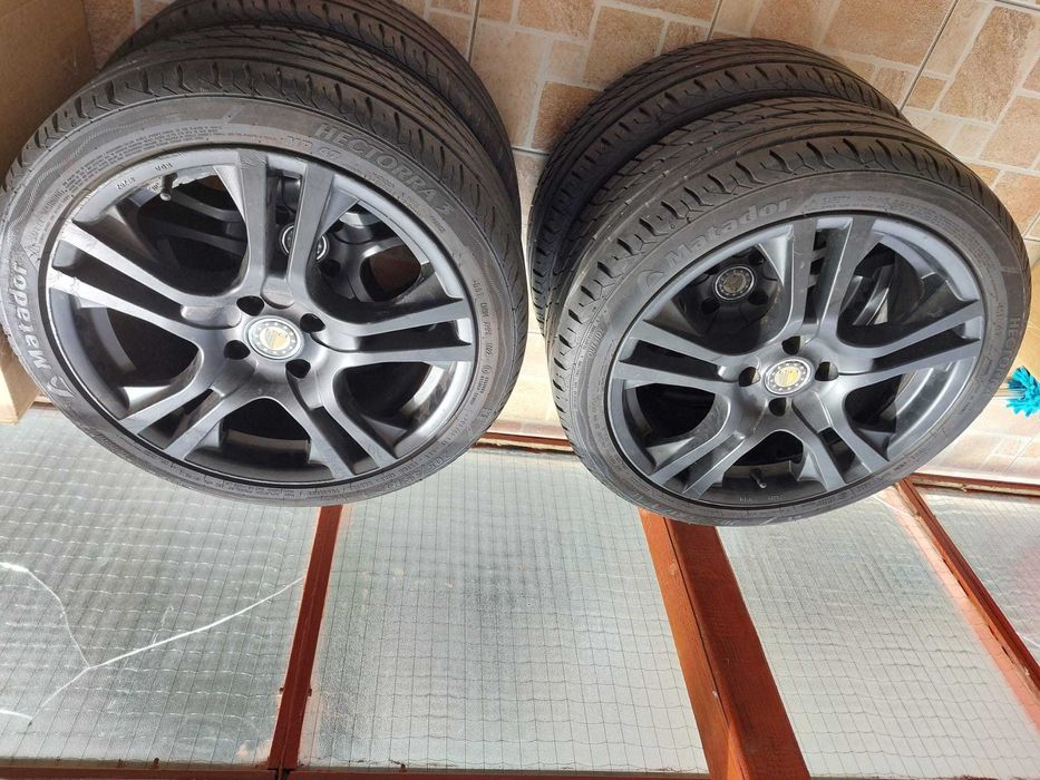Roti jante aliaj Platin cu anvelope de vara 205/45 R17