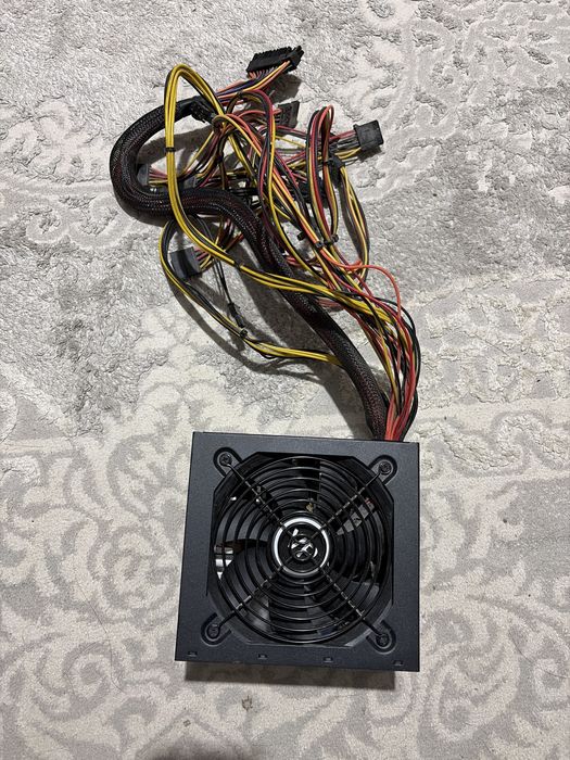 Блок питания Aerocool vp-650