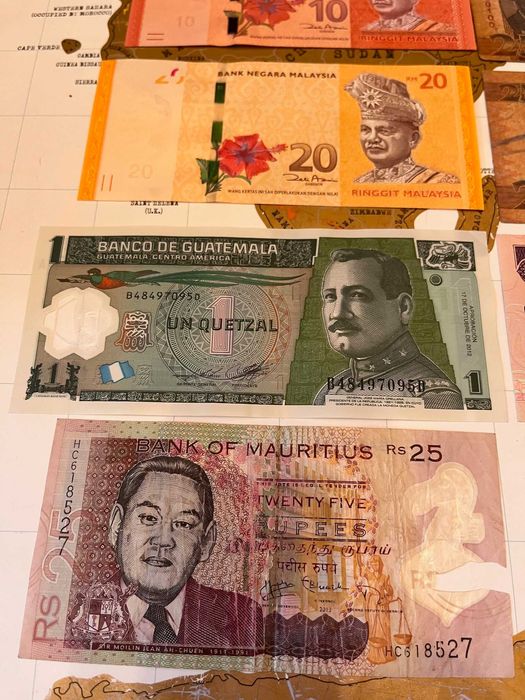 Банкноти от цял свят