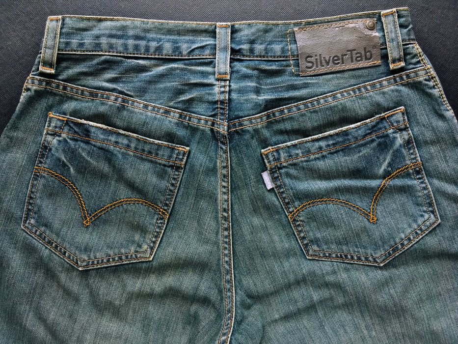 VINTAGE 2008 Made in Mexico LEVI'S® SilverTab® BAGGY Jeans — W31⅓ L34
