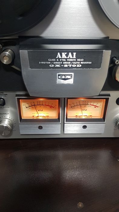 Aparat cu benz,i sunet analog ptr.colecţionari