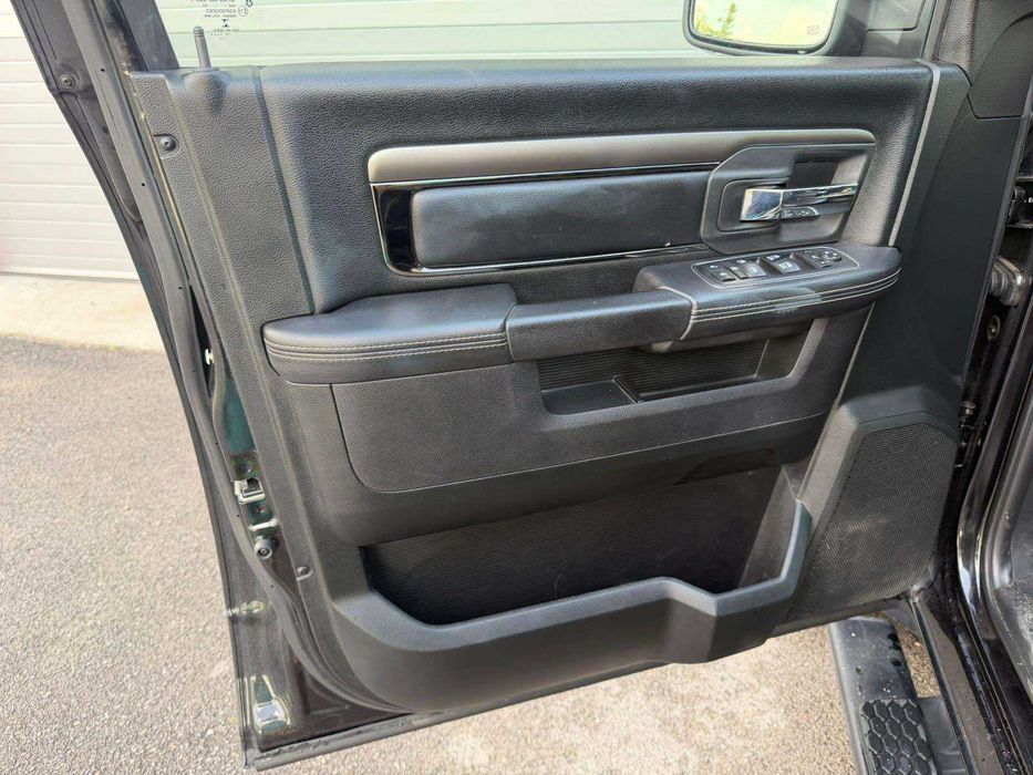 Dodge RAM 1500 5.7L