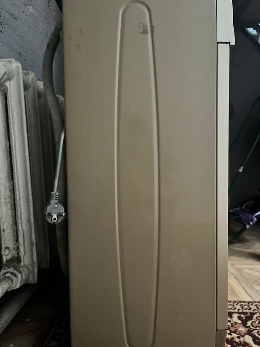 Продам стиральную машину