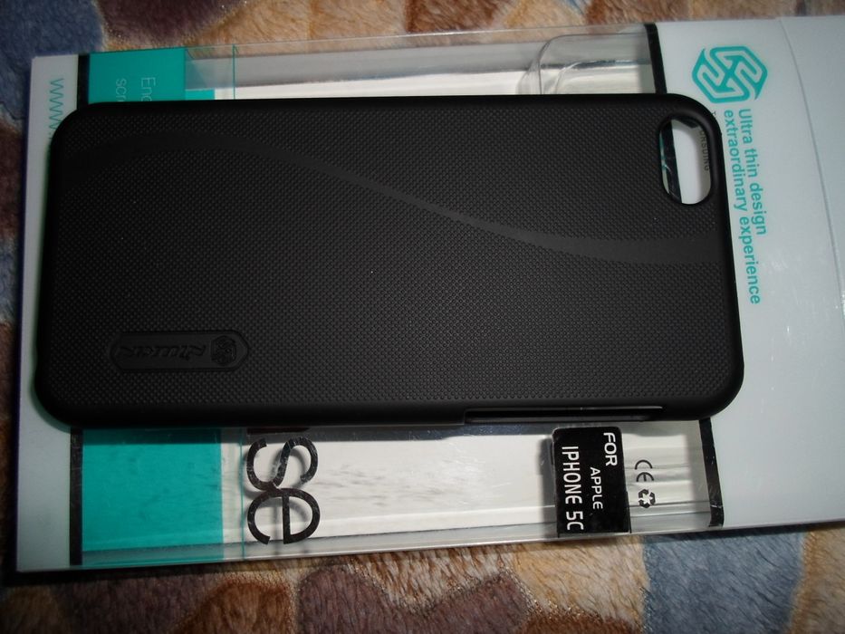 Продам чехлы на iPhone 5c