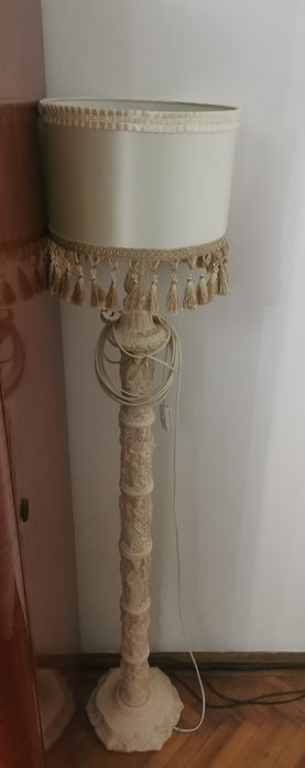 Veoza lampadar inalt in stare impecabilă