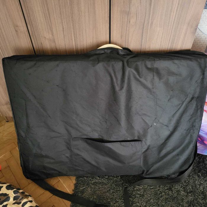 Продавам сгъваемо масажно легло