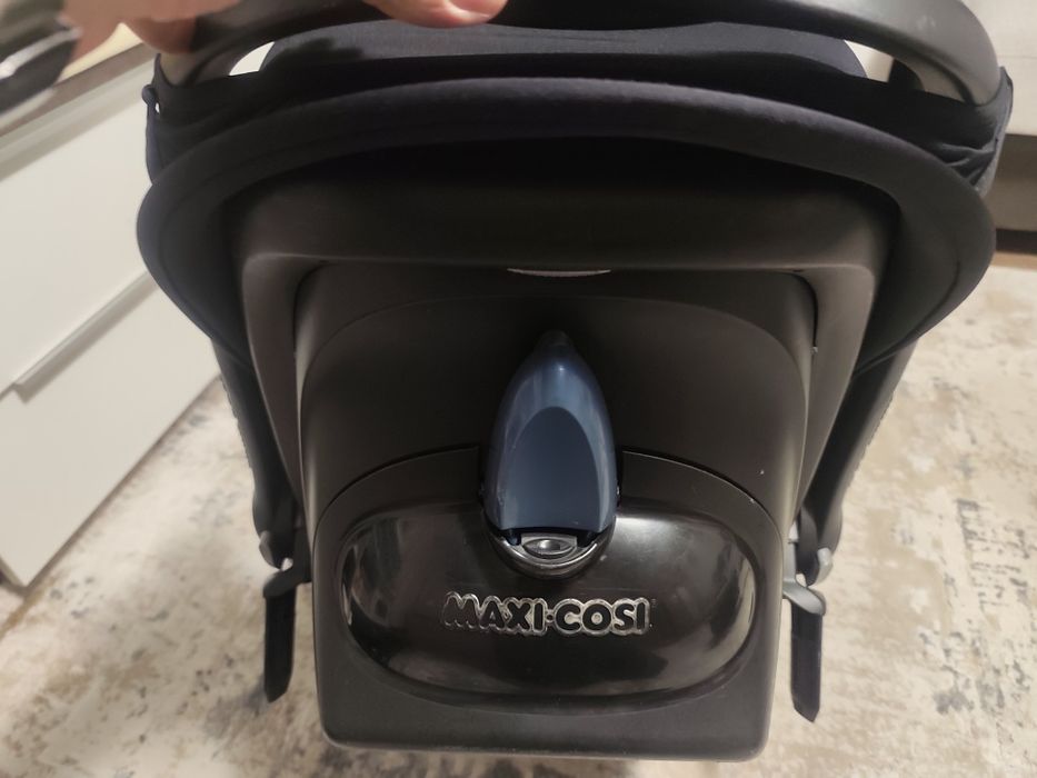 Кош кошница за кола с база изофикс isofix  Maxi-Cosi CabrioFix + ISOFIX EasyFix – комплект с база. 0-13 кг До около От 0 до 16-18 месеца