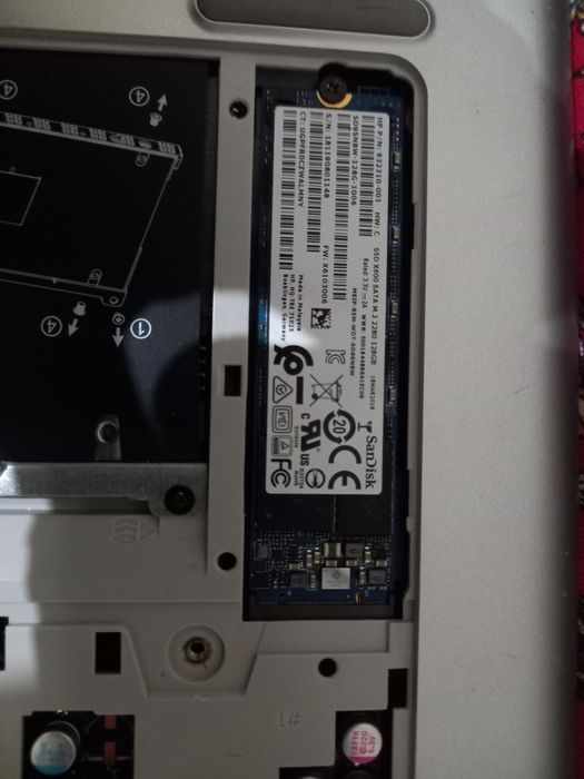 Hdd(500gb)+ssd(128gb)
