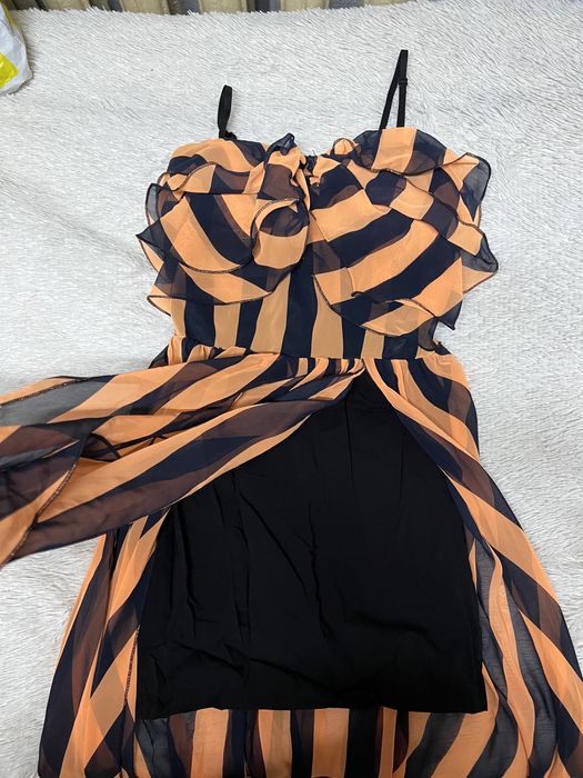 Платье продам