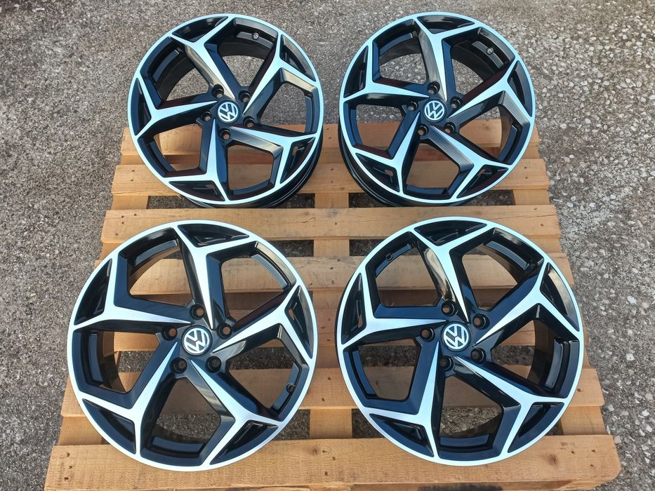 18"Vw 5x112 Golf Passat Jetta Tiguan Touran 8ж ет44 Black Polish Чисто Нови.