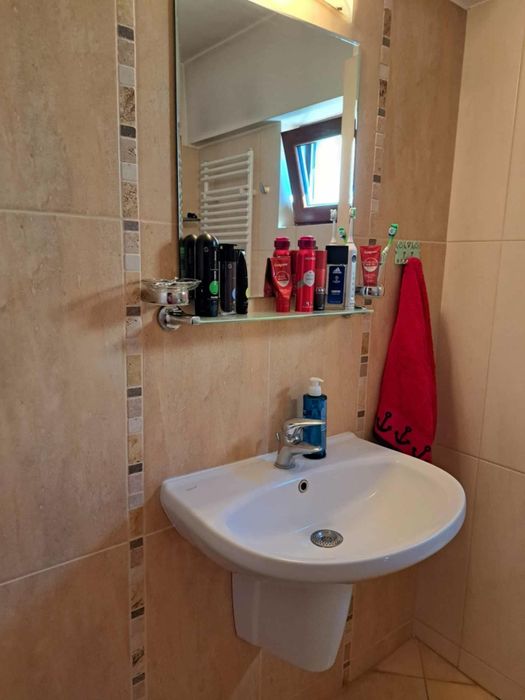 Vand apartament patru camere