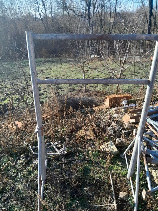 Vand 5 cavaleti reglabili 300 lei/bucata