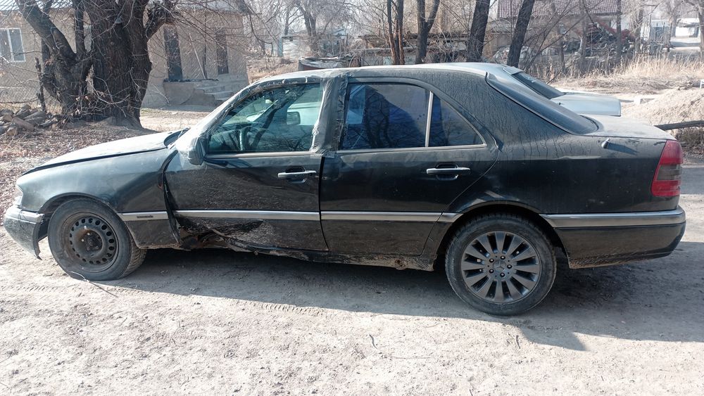 Продам машину срочно