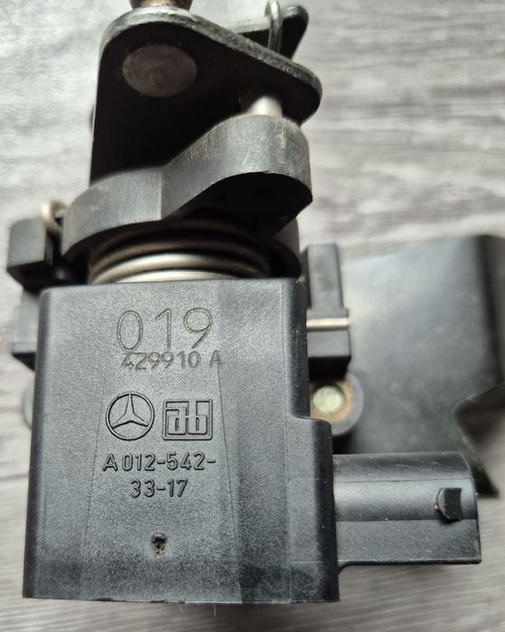 Ел газ мерцедес w210 W202