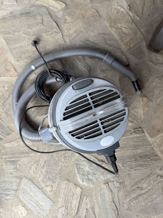 Aspirator profesional Nilfisk GM80