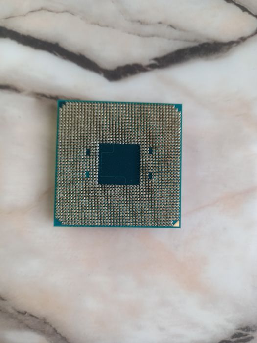 Процесор AMD Ryzen 5 2400G AM4