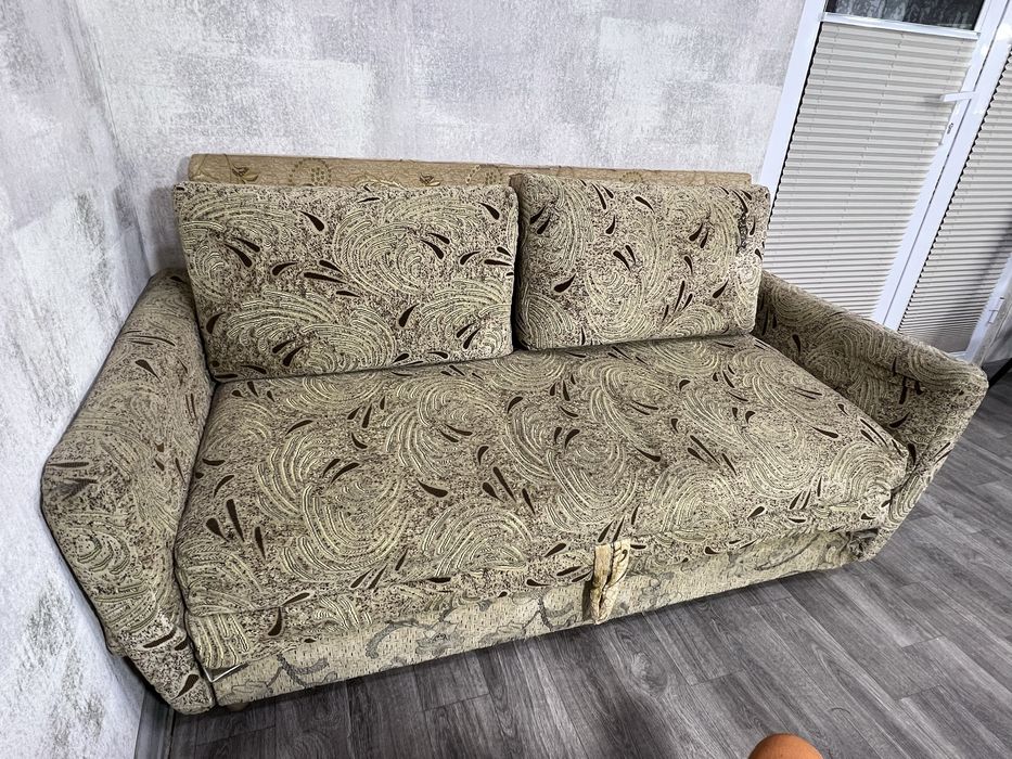 Диван-кровать, раскладной.