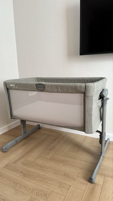 Приставная кроватка-манеж