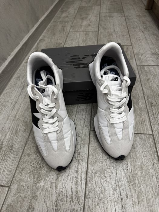 New balance 327 - размер 43 - 27.5см - black / white ! чисто нови обувки / маратонки.