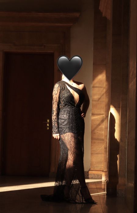 Черна бална рокля