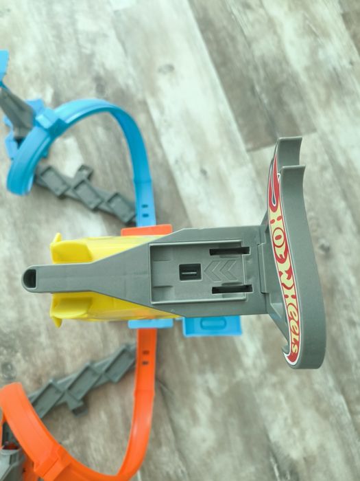 Hot wheels писта