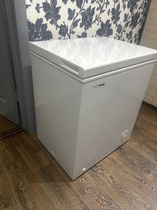 Продам морозильник Hansa