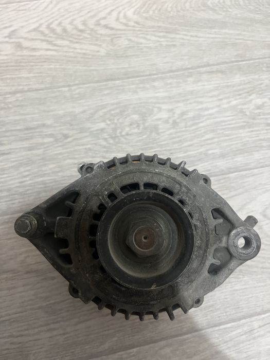 Генаратор Ниссан примера Р 12