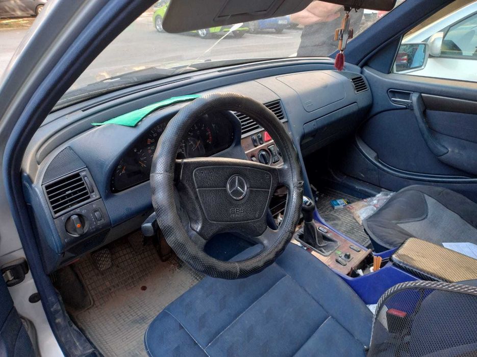 W 202 цял, прегрят двигател