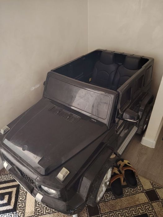 Продам детский машина аккумуляторная . Состояние отличное