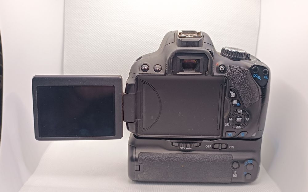 Фотоаппарат Canon 650D