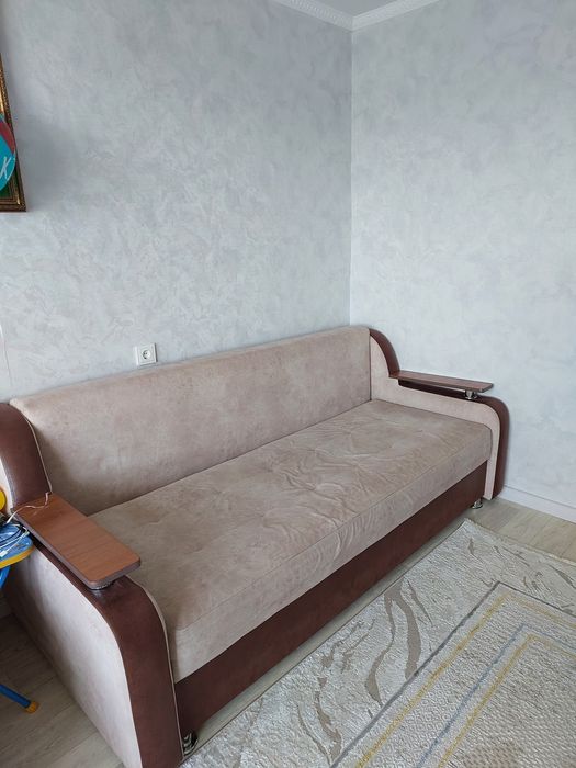 Продам 2 дивана в ОТС