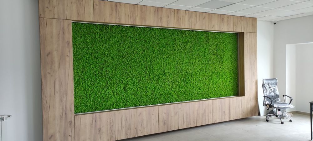 Зелени стени,пана,фирмени лога и картини от скандинавски