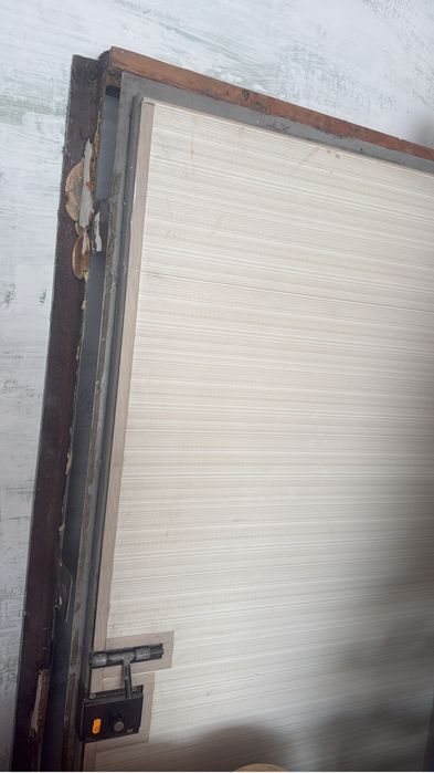 Продам дверь входную