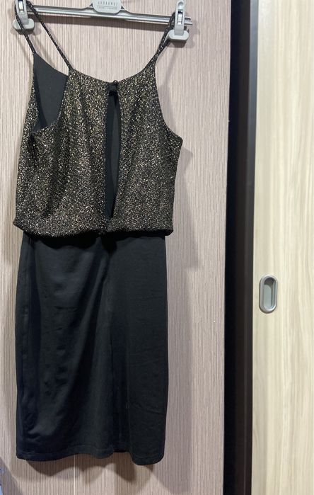 Дамска рокля на презрамки