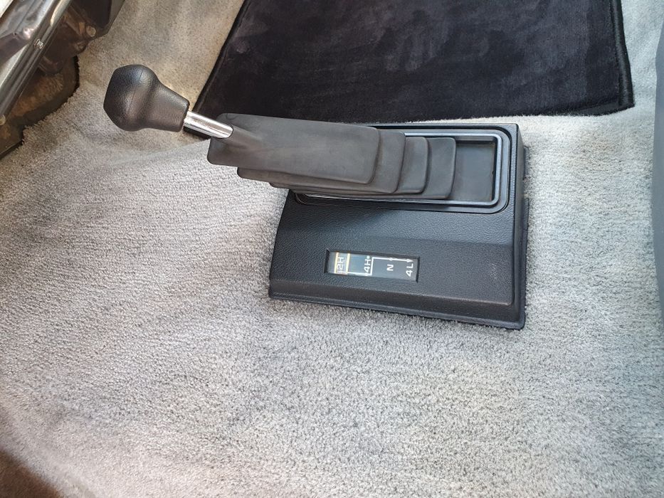 Chevrolet Suburban V2500, motor Corvette  V8 5,7L