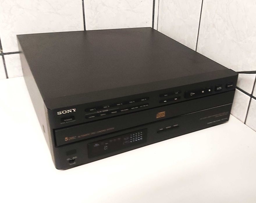 5CD Player Sony CDP-C311M