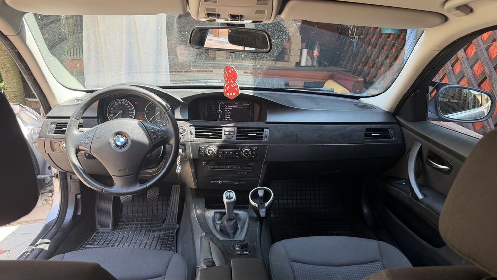 BMW 3 Series 2009 — imagine 10