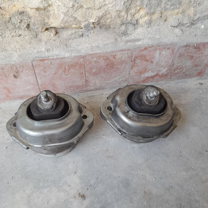 Пулоска и тампони за двигател BMW E53