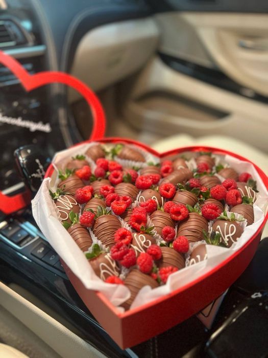 Shokolad va qulupnay