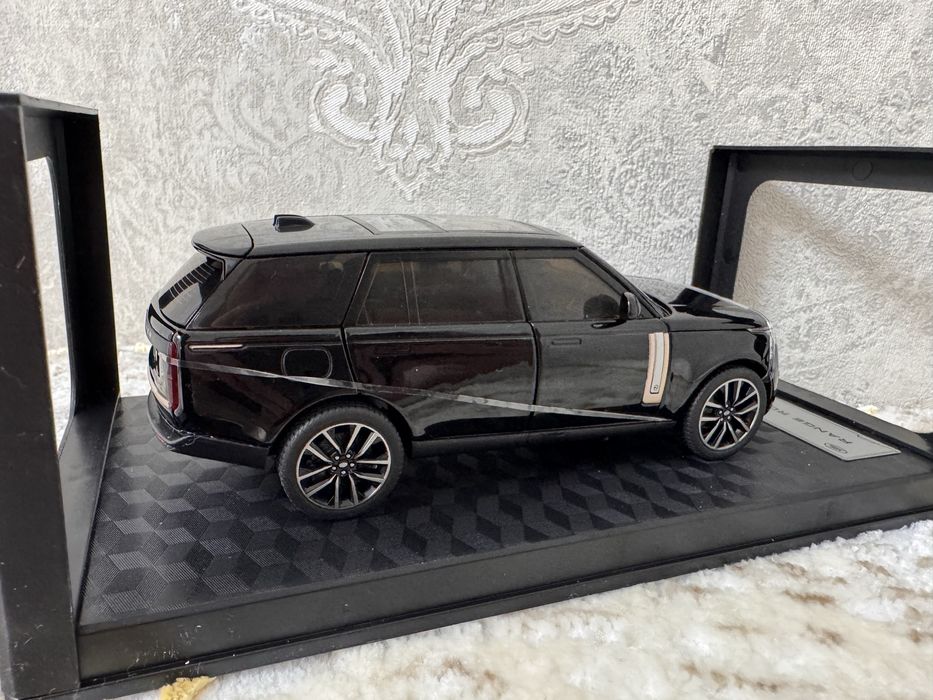 Range Rover SV 2022 1:32