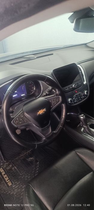 Malibu 2turbo. sotiladi.