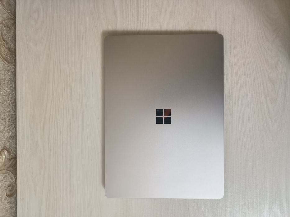 Microsoft Surface Laptop 4